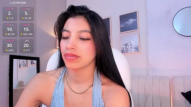 Tiffany_Low 即時 XXX 聊天