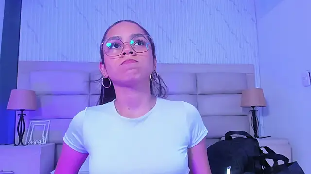 Chat XXX ao vivo de CarolineFyre