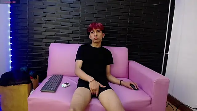 Show modela DanteLux na web-kameri