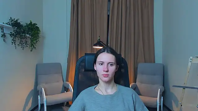 MeganLenoir Adlı Modelin Canlı XXX Sohbeti