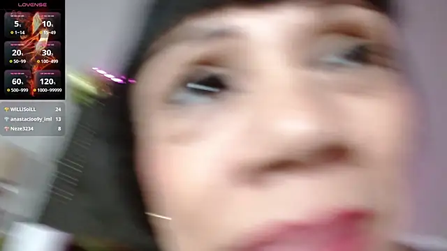 Chat +18 de CharlotteLemke ao vivo