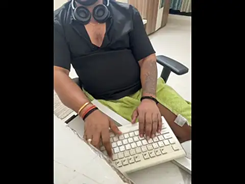 FlirtyxBoy Chat XXX in diretta