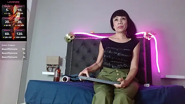 Онлайн чат XXX CharlotteLemke