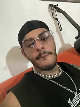 Chat +18 de liyamjunior ao vivo