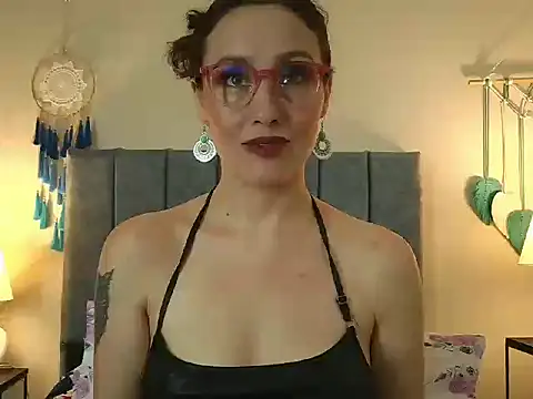 Chat +18 de IberianMoonMK ao vivo