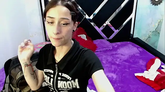 Revelgirl19 Live XXX-Chat