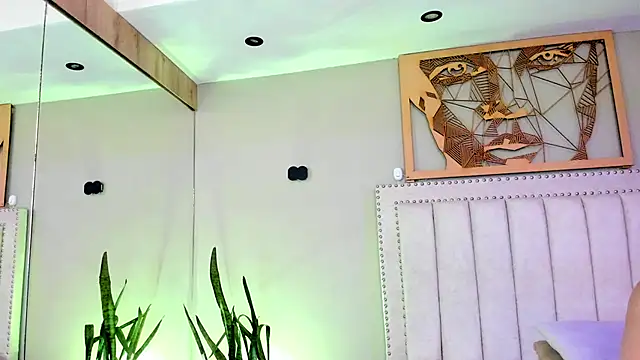 LenaRuiz_: онлайн-секс-чат