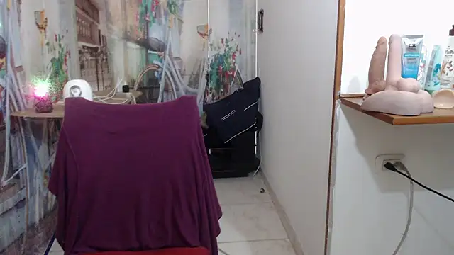 Chat +18 de curly_greeneyed ao vivo