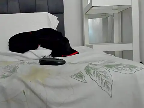 Chat +18 de MilaStar777 ao vivo