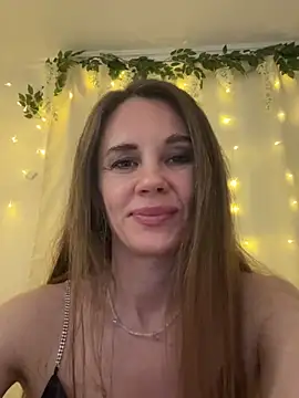 LucieMack Pertunjukan Webcam