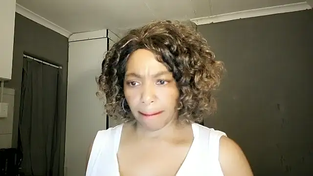 Czat XXX na żywo – Lillyan_N