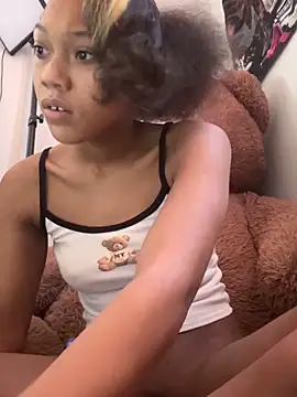 Pokazy przed kamerką – Tamiii420