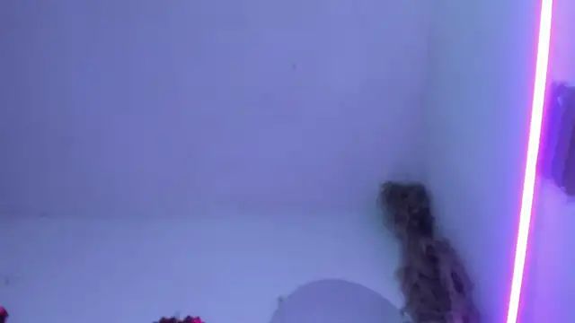 Chat XXX en directo de Brenda_lot