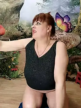 XXX chat uživo modela Diamond55crazy