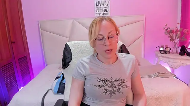 SammySanders Adlı Modelin Canlı XXX Sohbeti