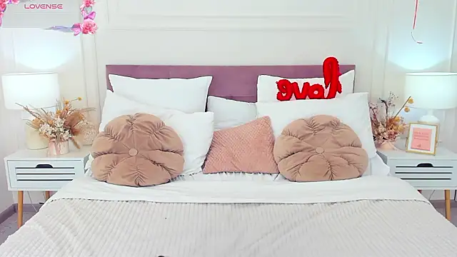 ToriSonn Chat XXX live