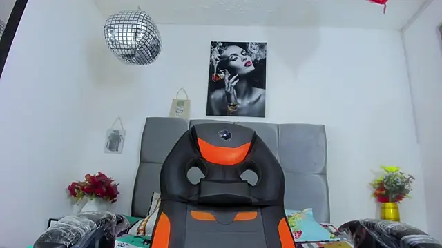 Ariel_star1 Adlı Modelin Canlı XXX Sohbeti