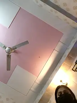 Chat +18 de Anchal-8798 ao vivo