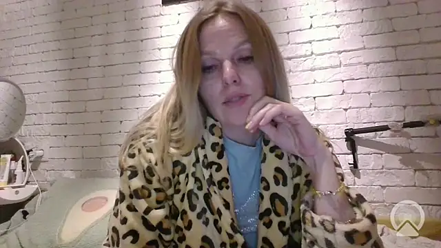 XXX chat uživo modela Angel_girllovemy