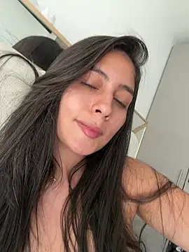 XXX chat uživo modela Sophie__Foxxx