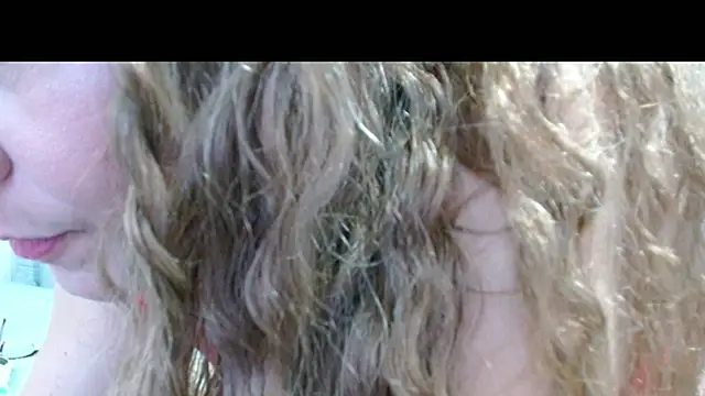 Anamaria_Burningn Live XXX chat