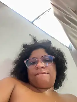 Tana_latin1- élő XXX-chatje