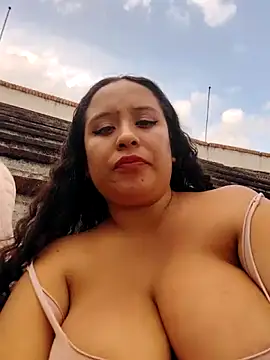 Chat XXX en directo de You-sexy-starr