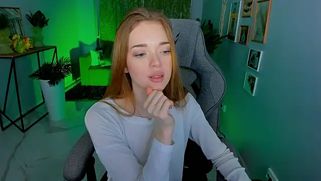 FlexyFox's Live XXX Chat