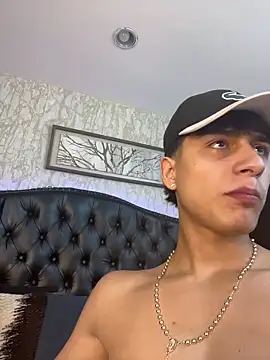 Lander_Cruz Live XXX-chat
