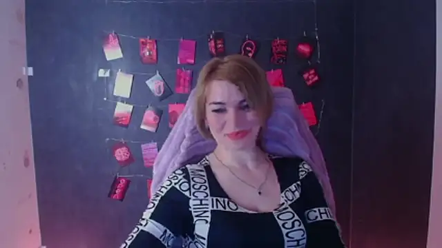 Chat XXX ao vivo de CuttieEmma