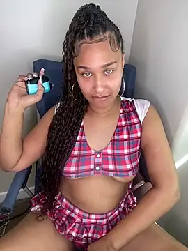 Jamalyce élő XXX-chatje