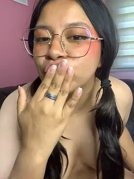 XXX chat uživo modela LilithRose_