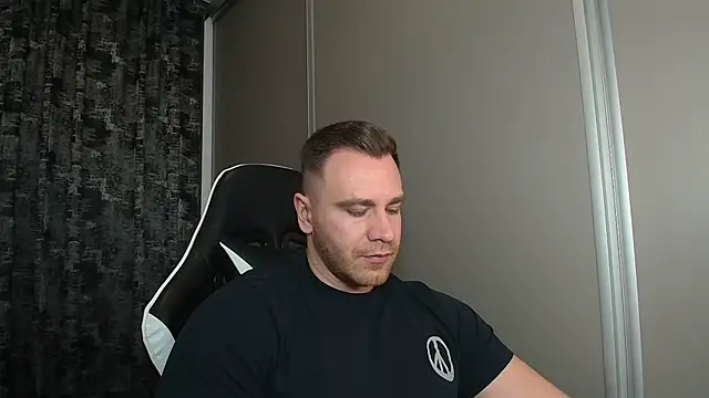 Thori92 Live XXX-chat