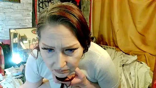 dominatrixredsonyja élő XXX-chatje