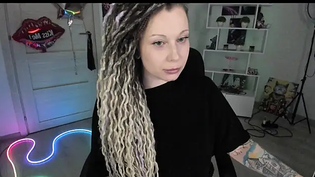 HoneySallyMoore: онлайн-секс-чат