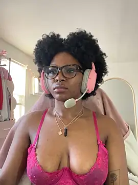 Chat +18 de mochamimi ao vivo