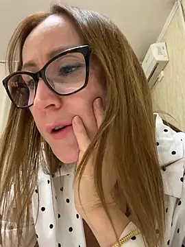 LauraDavis Chat XXX in diretta