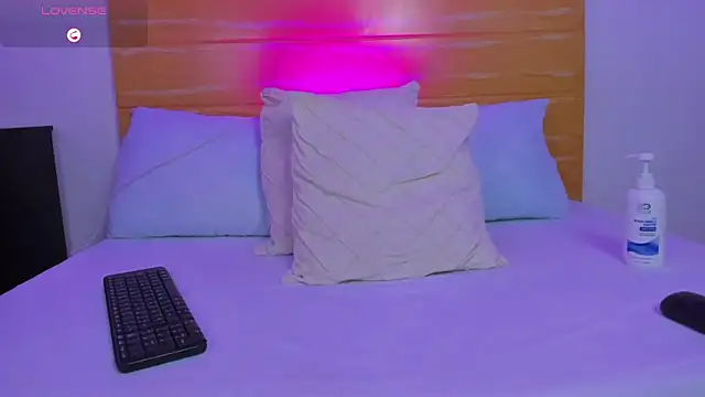 XXX chat uživo modela kitty_sweeety_