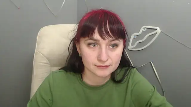 NinaFlawlees Show Webcam