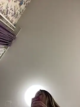 Best_Blondie1 Chat XXX live