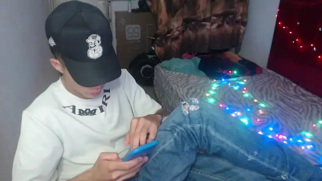 bby_santi Adlı Modelin Canlı XXX Sohbeti