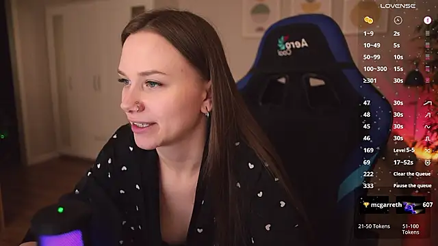 แชท XXX สดของ alexa_feels_