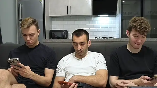 Pokazy przed kamerką – boys_sobolisha