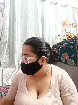 GangbangCouple 现场XXX聊天