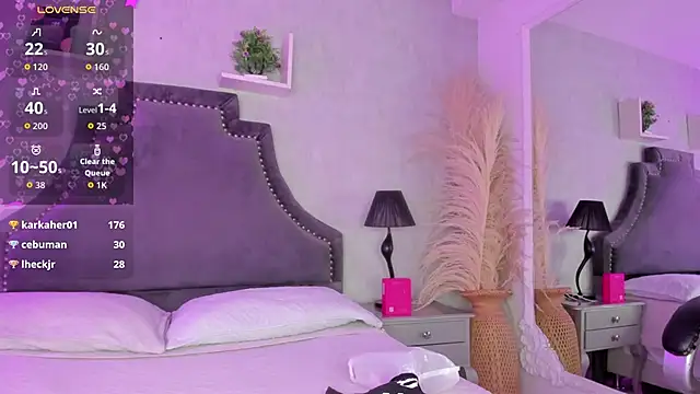 KarelyMitchel Chat XXX in diretta