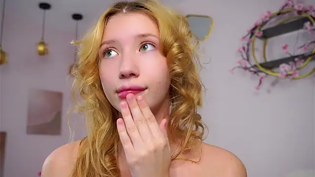 SunnivaCovil: онлайн-секс-чат