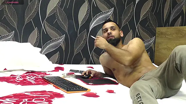 Show modela MonaLizette na web-kameri