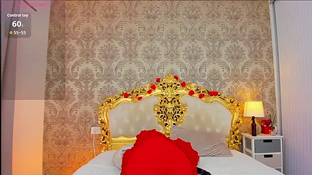 JulieBigAssx élő XXX-chatje