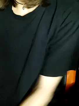 Aashikalaa Adlı Modelin Canlı XXX Sohbeti