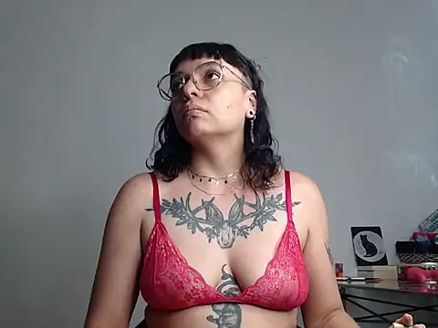 Chatroom XXX en direct de LanaGodard